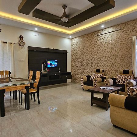 Shi'S Vilva - The Bungalow In Coimbatore - Near Airport, Kmch, Codesia ภายนอก รูปภาพ