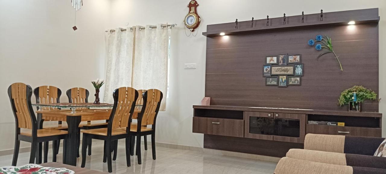 Shi'S Vilva - The Bungalow In Coimbatore - Near Airport, Kmch, Codesia ภายนอก รูปภาพ