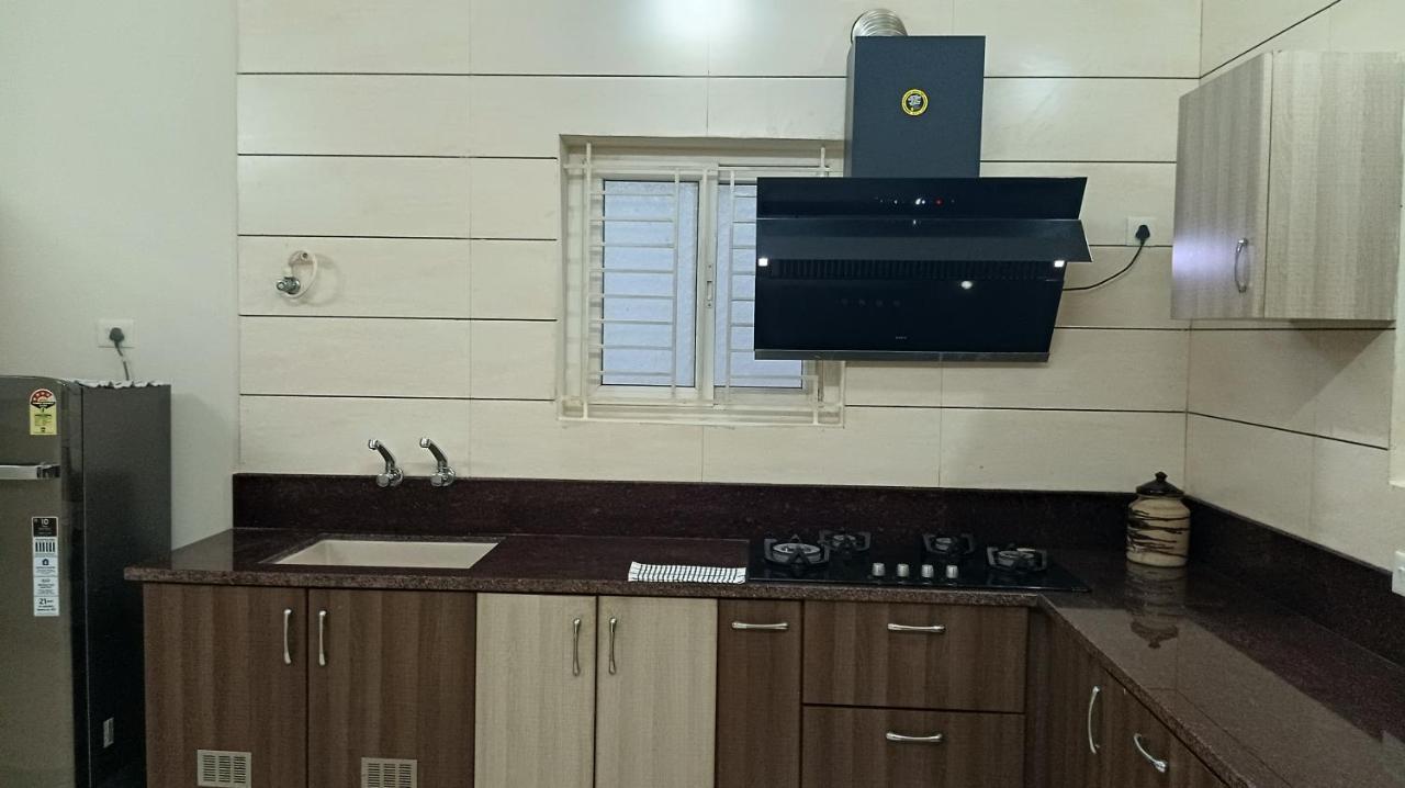 Shi'S Vilva - The Bungalow In Coimbatore - Near Airport, Kmch, Codesia ภายนอก รูปภาพ