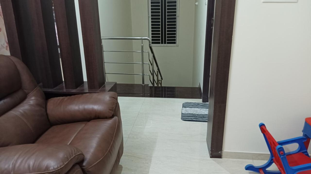 Shi'S Vilva - The Bungalow In Coimbatore - Near Airport, Kmch, Codesia ภายนอก รูปภาพ