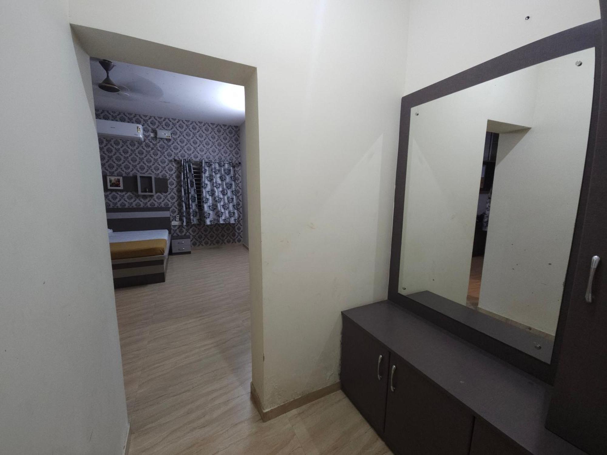 Shi'S Vilva - The Bungalow In Coimbatore - Near Airport, Kmch, Codesia ภายนอก รูปภาพ